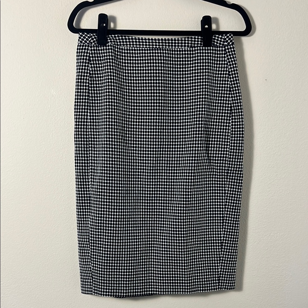 Merona Black & White Knee Length Pencil Skirt Size 6